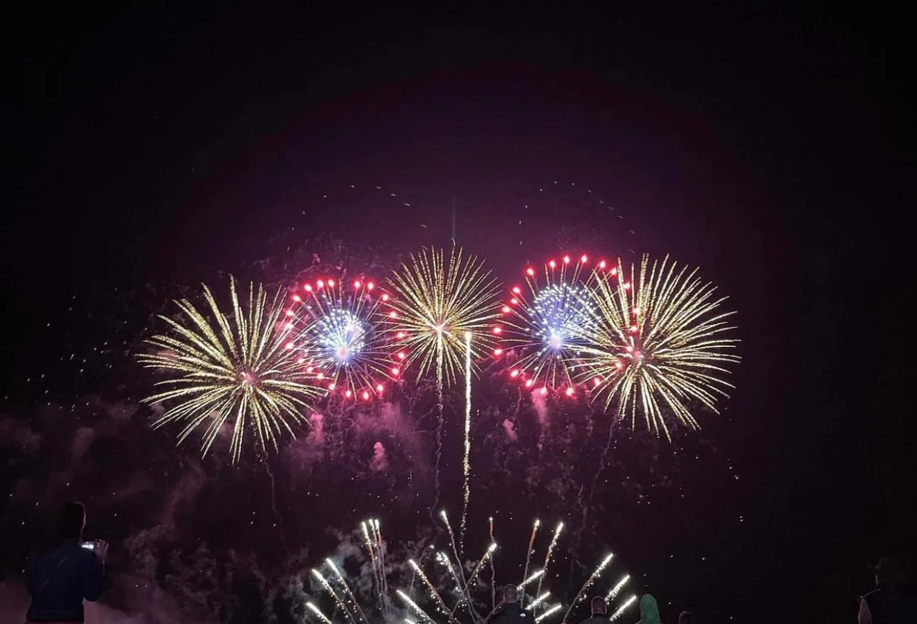 Wide shot of the main fireworks show
